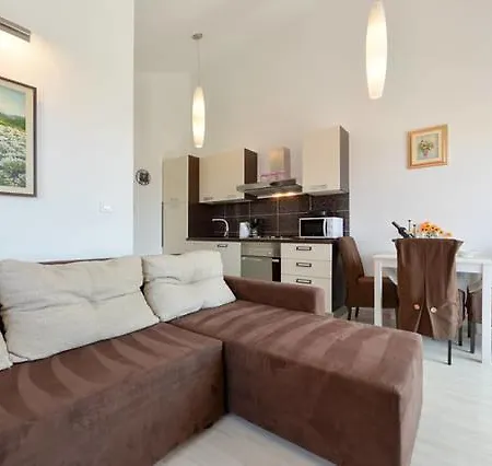Dora Appartement *